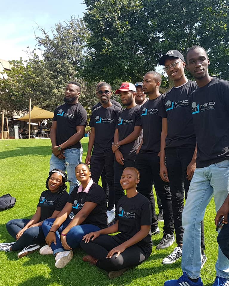 55912359_2197841627134463_477014430991777792_n